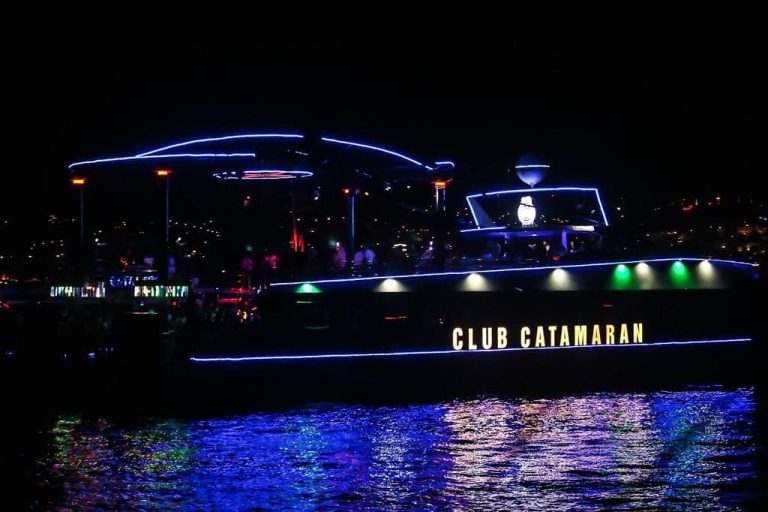 catamaran yacht club bodrum